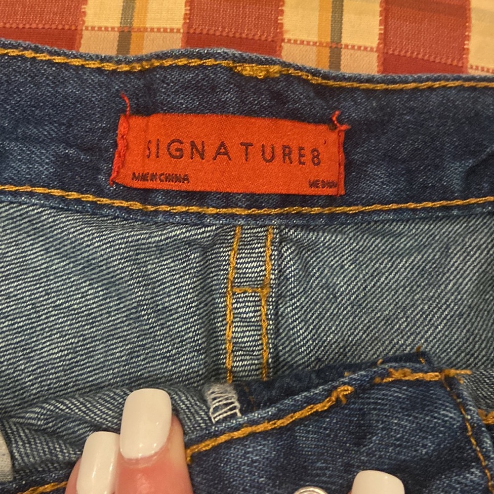 Denim shorts - Picture 2 of 8